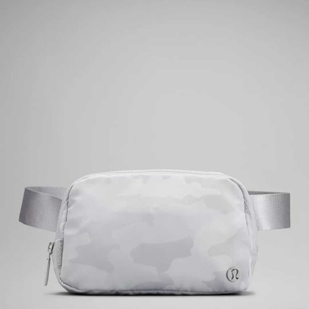 Lululemon Everywhere belt white camo new tiktok famous beltbag